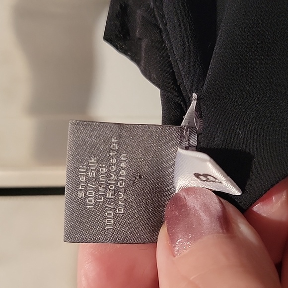 Ann Taylor black silk sleeveless ruffled blouse - Picture 5 of 6